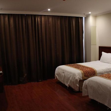 דזיאסין Greentree Inn Wuxi Huishan District Yangshan Town Jiayang Life Plaza Business Hotel מראה חיצוני תמונה